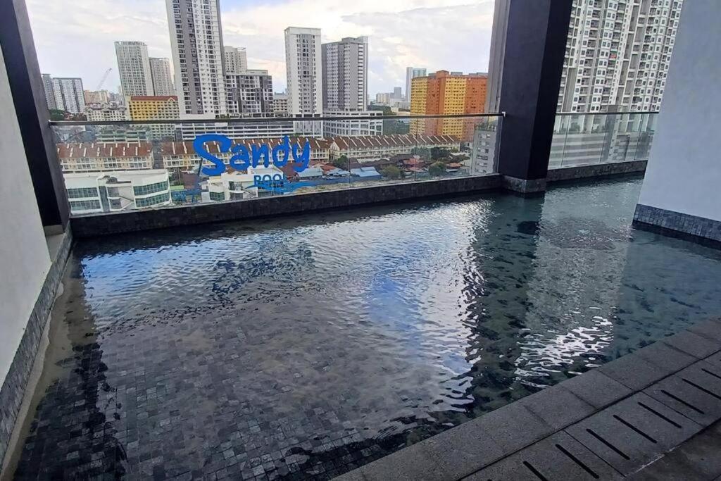 Urban Georgetown Penang - Affordable-cozy & Luxury - High-floor With Spectacular Sea And Penang Bridge View *
