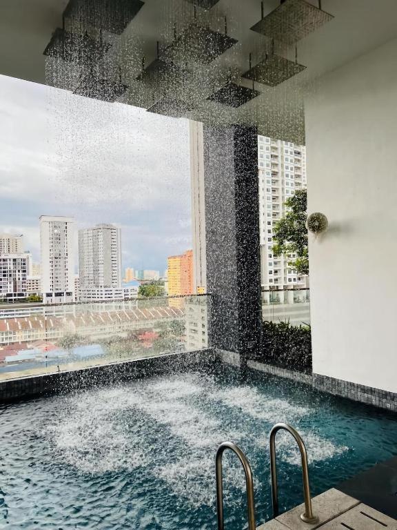 Urban Georgetown Penang - Affordable-cozy & Luxury - High-floor With Spectacular Sea And Penang Bridge View