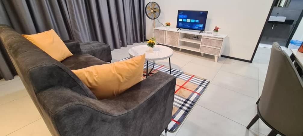 Urban Georgetown Penang - Affordable-cozy & Luxury - High-floor With Spectacular Sea And Penang Bridge View Apartment *