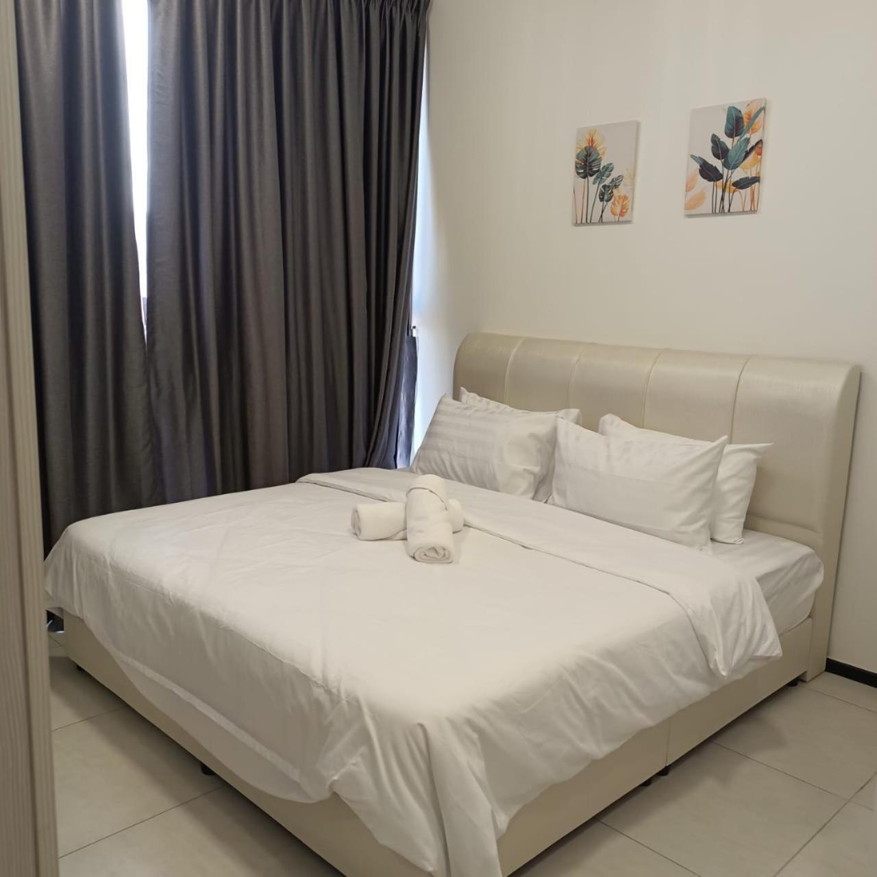Urban Georgetown Penang - Affordable-cozy & Luxury - High-floor With Spectacular Sea And Penang Bridge View Apartment