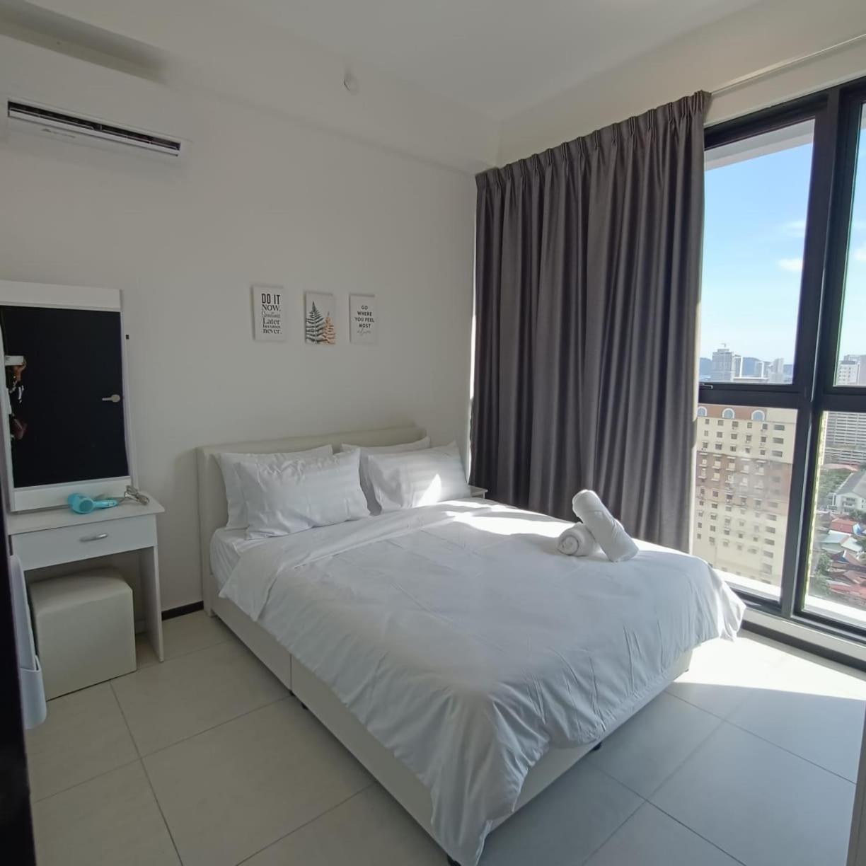 Apartment Urban Georgetown Penang - Affordable-cozy & Luxury - High-floor With Spectacular Sea And Penang Bridge View *