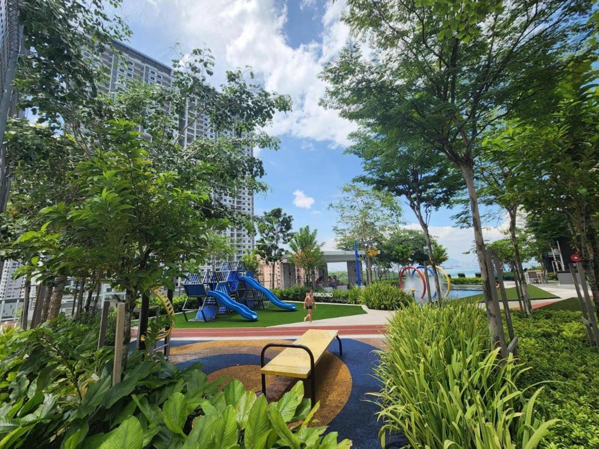 Urban Georgetown Penang - Affordable-cozy & Luxury - High-floor With Spectacular Sea And Penang Bridge View Apartment *