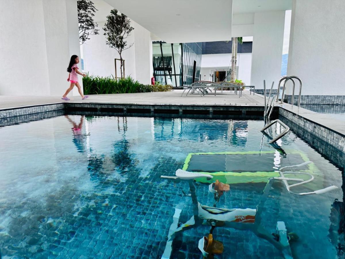 Urban Georgetown Penang - Affordable-cozy & Luxury - High-floor With Spectacular Sea And Penang Bridge View Apartment *
